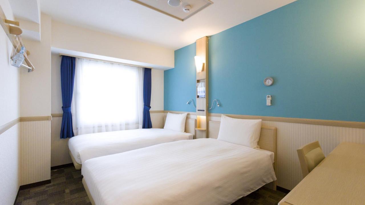 Toyoko Inn Shiki Eki Higashi Guchi Екстер'єр фото